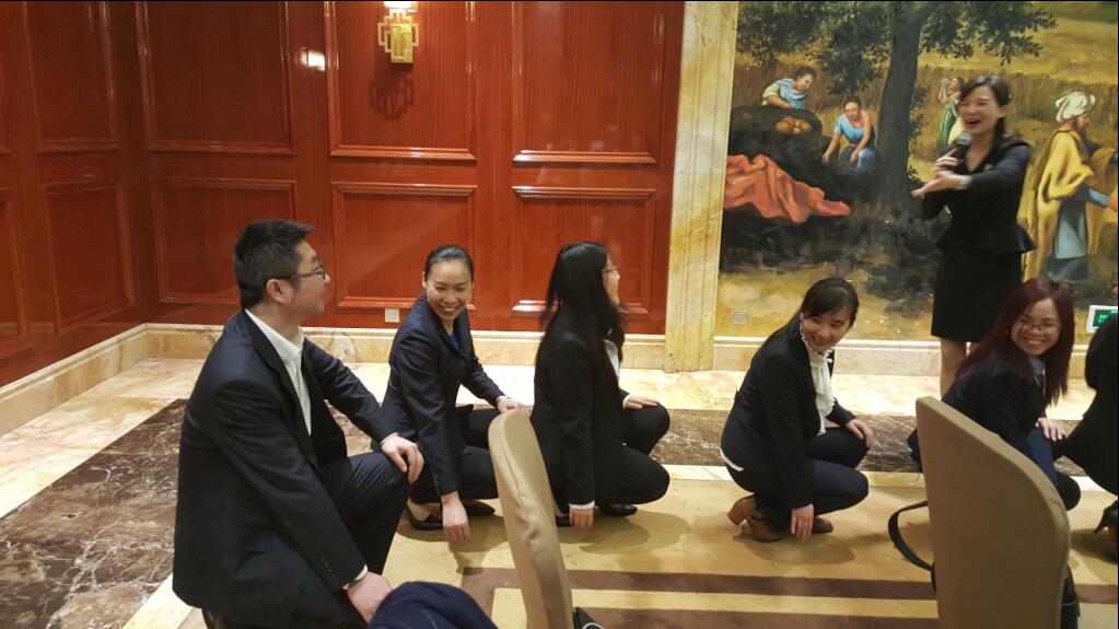 “商務(wù)禮儀在銷售中的運用”培訓(xùn)會